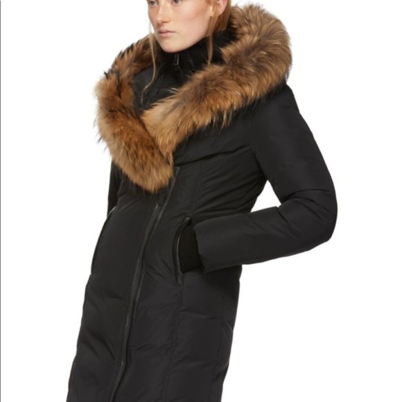 SOLD on Macari Mackage Kay Coat w/ Signature Natural Fur Collar - Picture 2 of 16